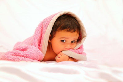 When is it Safe for Babies to Sleep with Blankets?