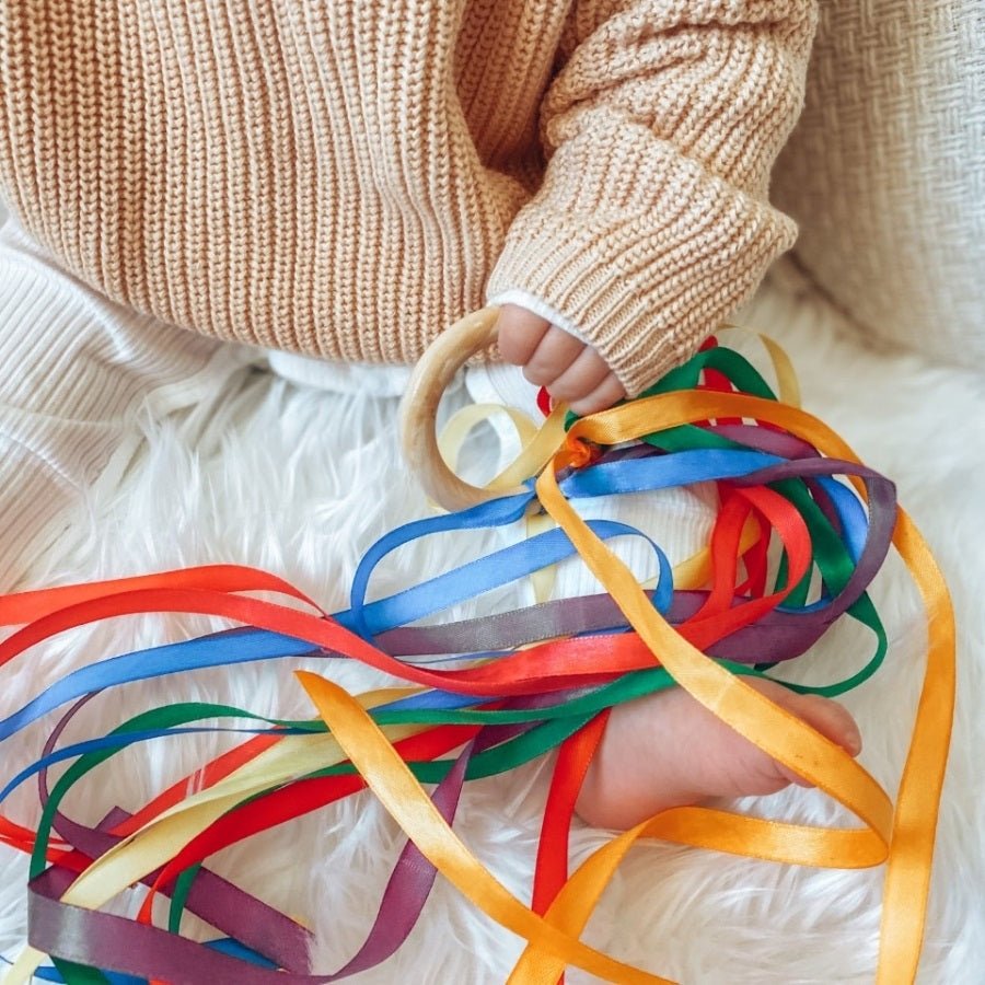 Dancing Ribbon Ring Coloured